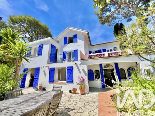 Maison à vendre 6 pièces 153 m² Saint-Raphaël