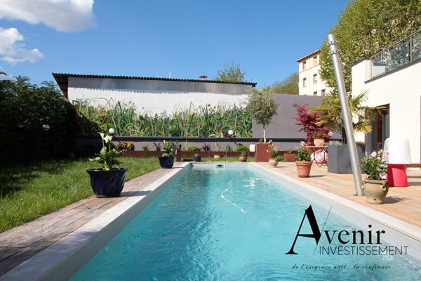 VAISE - Maison exceptionnelle de 280 m2 - 5 chambres - PISCINE - JARDIN Lyon VAISE - Maison exceptionnelle de 280 m2 - 5 chambres - PISCINE - JARDIN Lyon