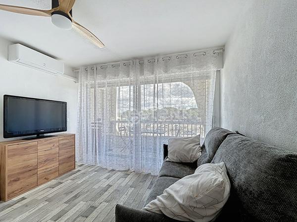 Port Camargue très agréable Studio cabine dans résidence située sur le quai d'honneur