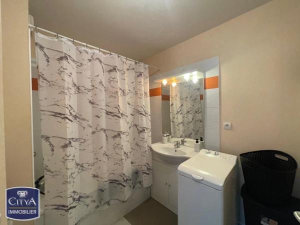 Appartement à vendre 2 pièces 47.06m² Lons (64140)