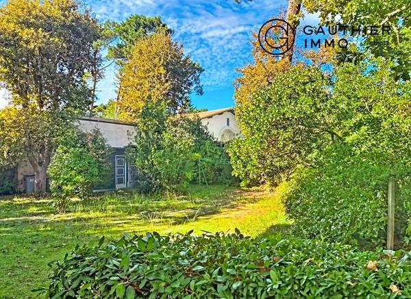 Appartement
         2 pièces
        - 27 m² 249 000 € *