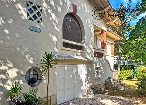 Appartement
         2 pièces
        - 27 m² 249 000 € *