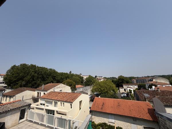 Appartement
         2 pièces
        - 36 m² Exclusivité 117 000 € *