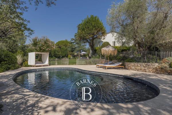Mougins, Villa 5 Chambres -  319 m² à vendre