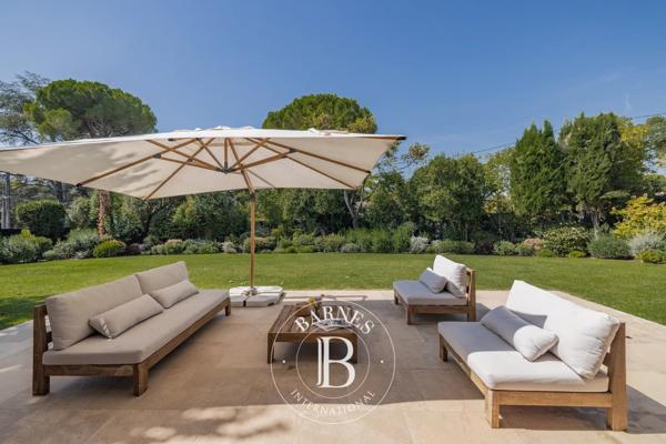 Mougins, Villa 5 Chambres -  319 m² à vendre