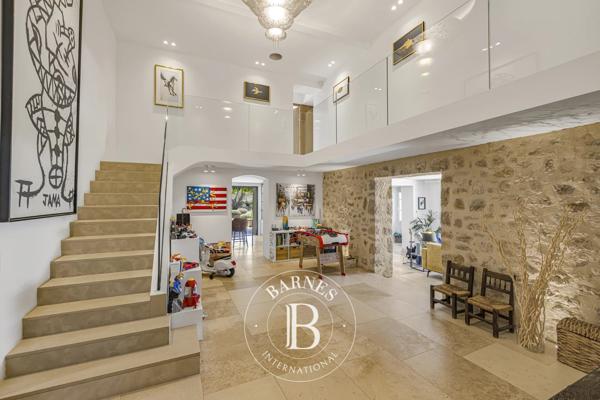 Mougins, Villa 5 Chambres -  319 m² à vendre