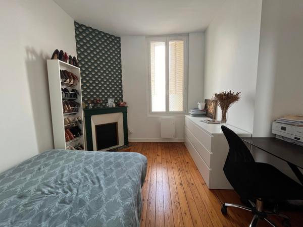 Maison de ville T3, meublée avec cour