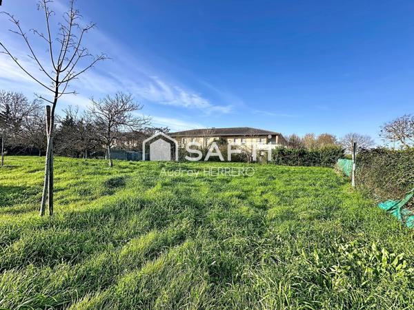 Terrain constructible de 548m2 - SAINT JORY (31790)