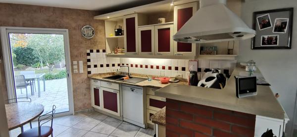 Maison à GIVRAND, 85800 - 7 pièces 168m²