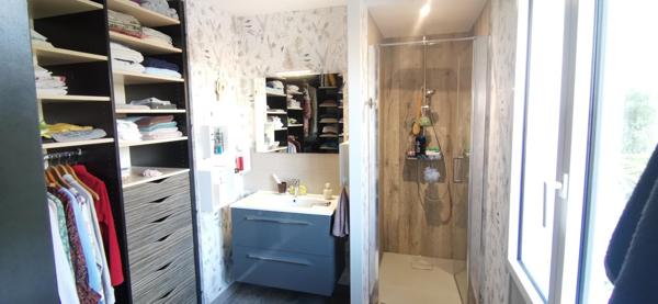 Maison à GIVRAND, 85800 - 7 pièces 168m²