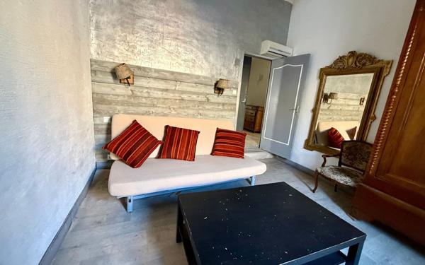 Appartement à vendre    3 pièces • 75 m2 Vauvert