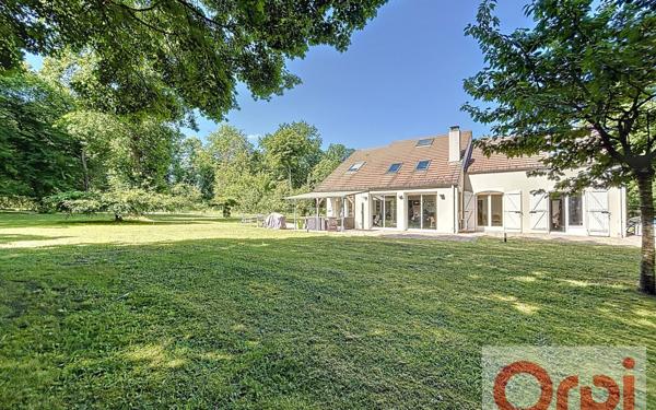 Maison à vendre    8 pièces •  Asnières-sur-Oise
