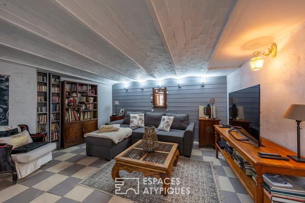 La maison de charme et sa cour préservée