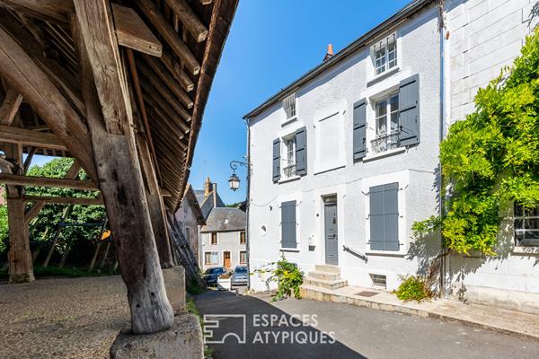 La maison de charme et sa cour préservée