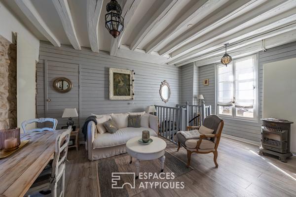 La maison de charme et sa cour préservée