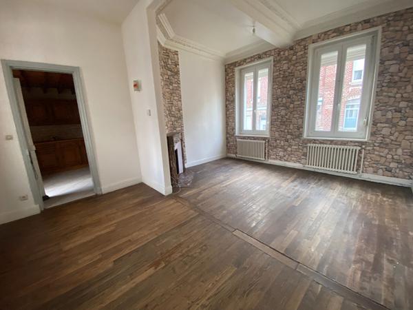 Maison de ville à rafraichir à vendre - SAINT QUENTIN Centre ville