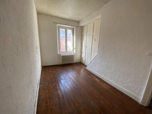 Maison de ville à rafraichir à vendre - SAINT QUENTIN Centre ville