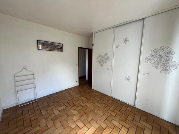 Maison familiale, 4 chambres plus bureau et mezzanine.