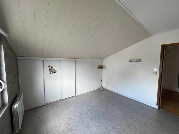 Maison familiale, 4 chambres plus bureau et mezzanine.