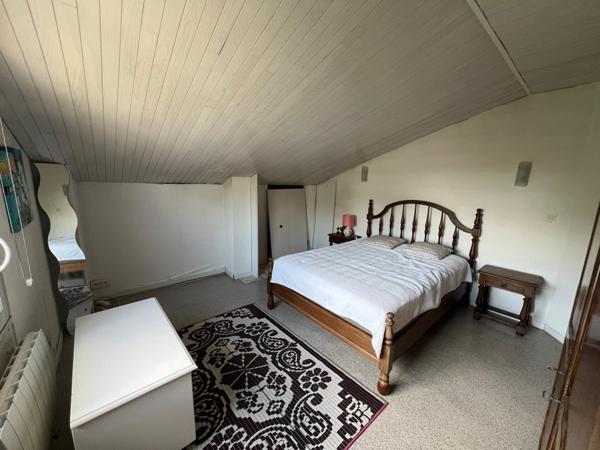 Maison familiale, 4 chambres plus bureau et mezzanine.