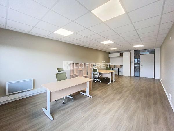 Location bureau Serris - 38 m² - 770 €/mois