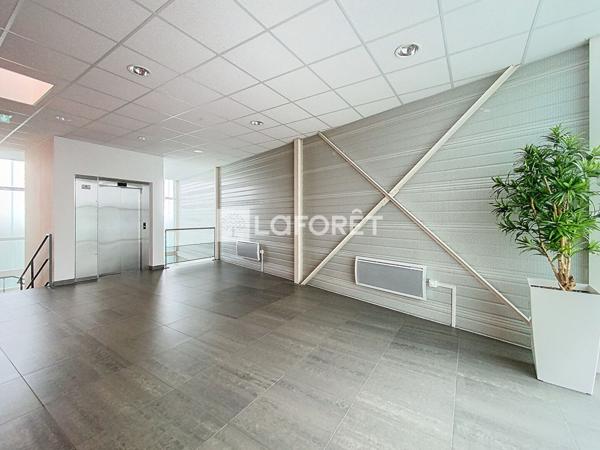 Location bureau Serris - 38 m² - 770 €/mois