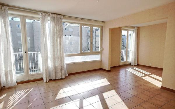 Appartement à vendre    4 pièces • 92,36 m2 Pau