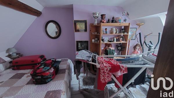 Maison de village 4 pièces de 93 m² à Foëcy (18500)