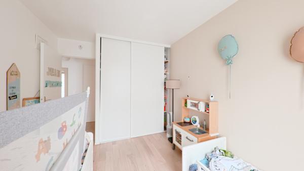 Appartement
         3 pièces
        - 59 m² 199 000 € *