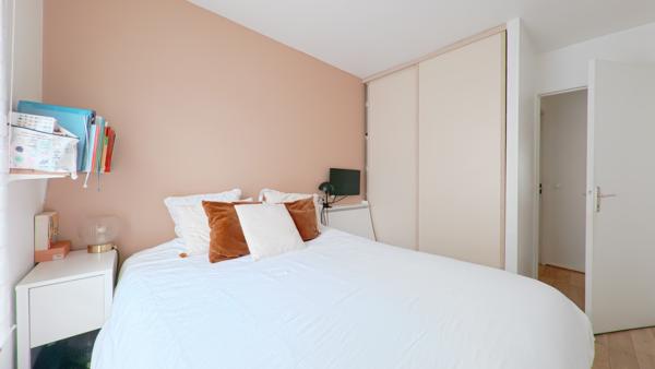 Appartement
         3 pièces
        - 59 m² 199 000 € *