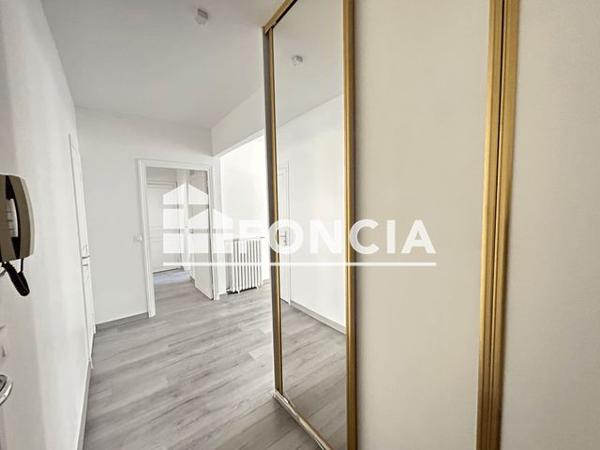 Location Appartement 2 pièces 54.77 m² - 7 RUE DES ACACIAS Paris 75017