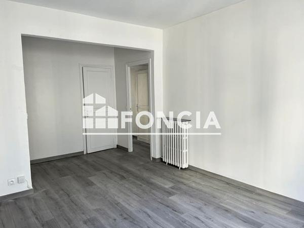 Location Appartement 2 pièces 54.77 m² - 7 RUE DES ACACIAS Paris 75017