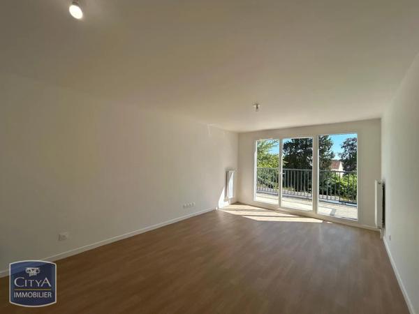 Appartement à louer 2 pièces 43.04m² Le Mée-sur-Seine (77350)