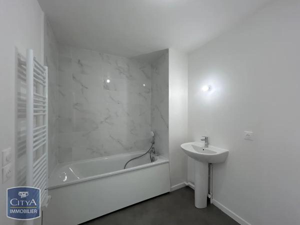 Appartement à louer 2 pièces 43.04m² Le Mée-sur-Seine (77350)