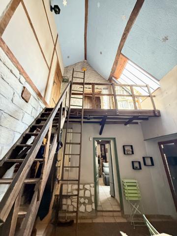 Saint-Martin-du-Tertre (89100) Maison pleine de charme avec beau terrain à 5min de Sens