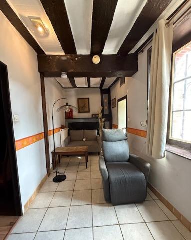 Saint-Martin-du-Tertre (89100) Maison pleine de charme avec beau terrain à 5min de Sens