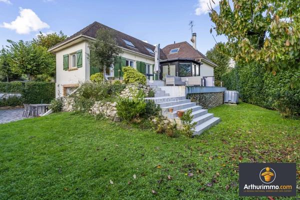 Vente Maison 8 pièces 145 m2 à Saint-Fargeau-Ponthierry