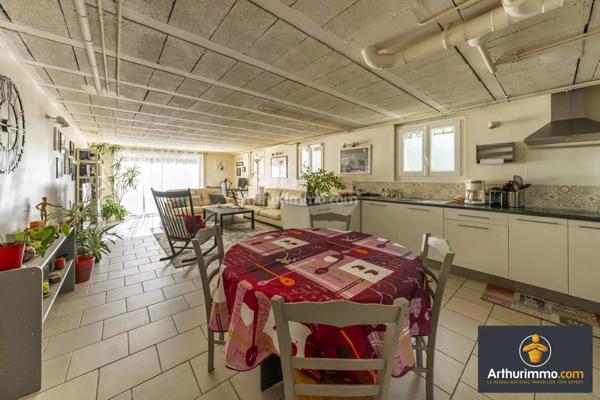 Vente Maison 8 pièces 145 m2 à Saint-Fargeau-Ponthierry