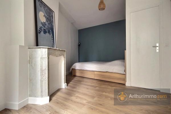 Vente                                                      Appartement
                        
                     2 pièces                      37 m2                     à Paris 18