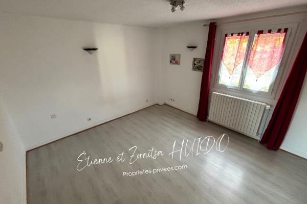 Maison  9 pièce(s) 157 m2