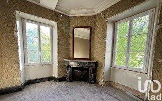 Appartement 4 pièces de 100 m² à Vals-les-Bains (07600)