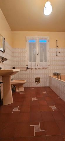 Maison plain-pied avec jardin, sous-sol, garage, 2 chambres