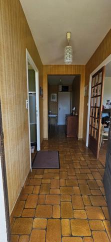 Maison plain-pied avec jardin, sous-sol, garage, 2 chambres