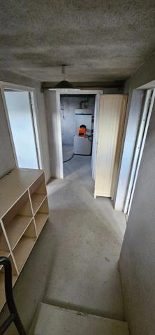 Maison plain-pied avec jardin, sous-sol, garage, 2 chambres