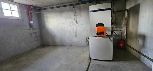 Maison plain-pied avec jardin, sous-sol, garage, 2 chambres