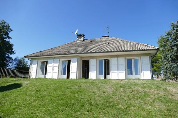 Maison plain-pied avec jardin, sous-sol, garage, 2 chambres