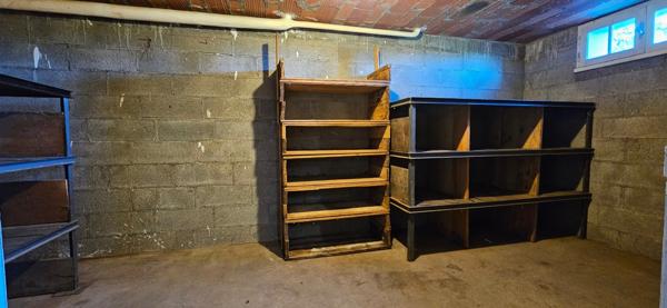 Maison plain-pied avec jardin, sous-sol, garage, 2 chambres
