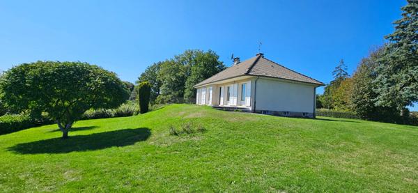 Maison plain-pied avec jardin, sous-sol, garage, 2 chambres