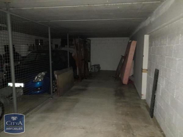 Location parking Tours (37)