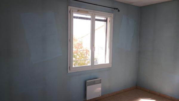 Maison 2 chambres, garage, terrain clos
